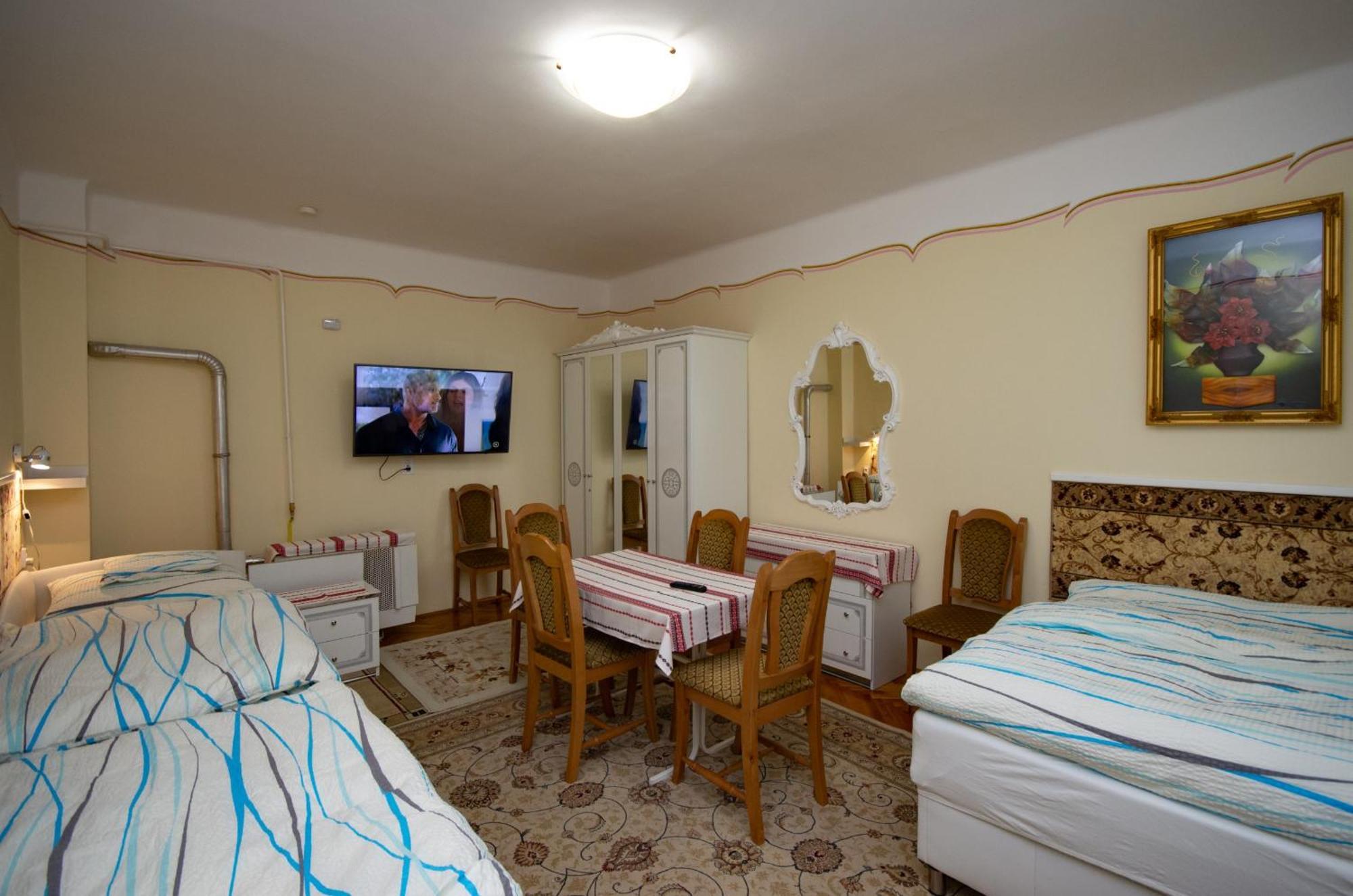 Amalia Apartman Gyula Εξωτερικό φωτογραφία