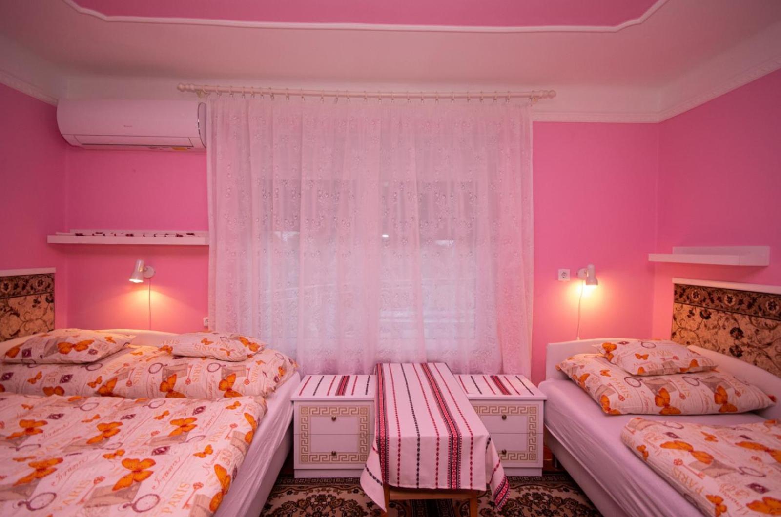 Amalia Apartman Gyula Εξωτερικό φωτογραφία