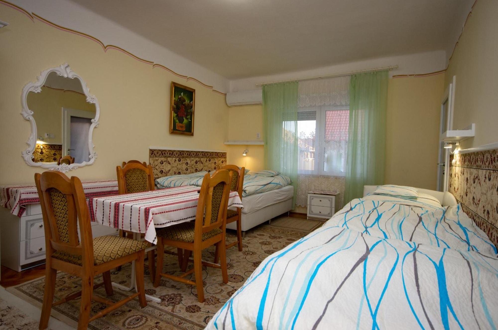 Amalia Apartman Gyula Εξωτερικό φωτογραφία