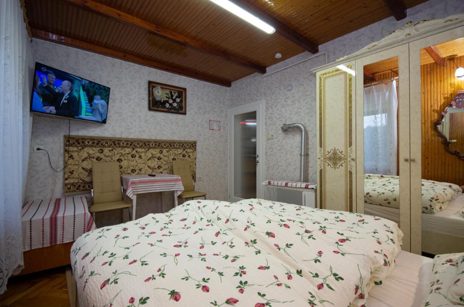 Amalia Apartman Gyula Εξωτερικό φωτογραφία