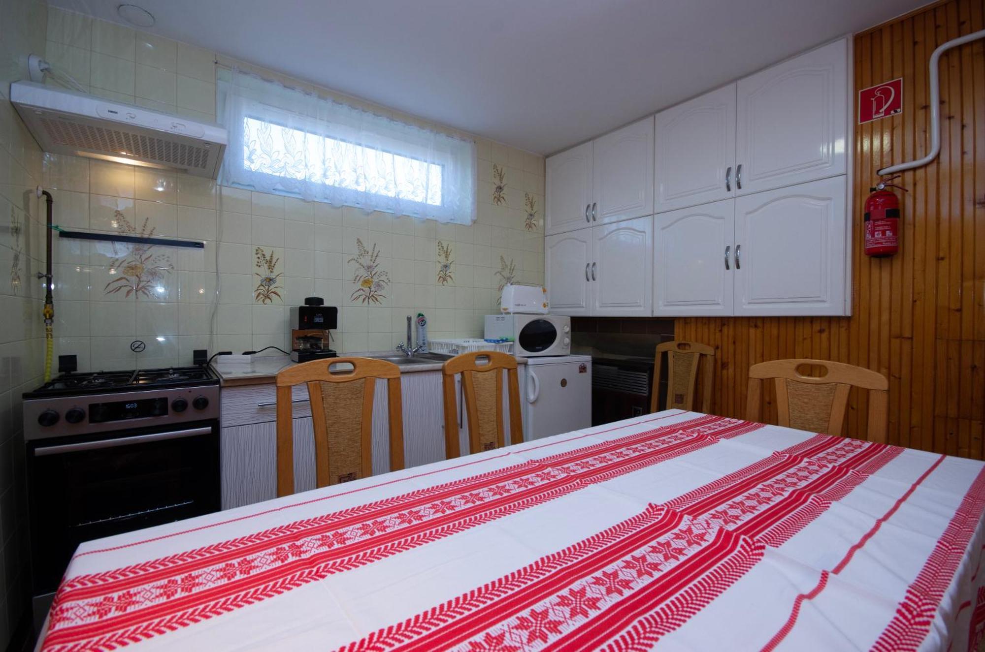 Amalia Apartman Gyula Εξωτερικό φωτογραφία