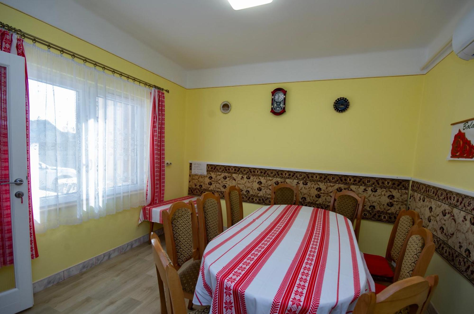 Amalia Apartman Gyula Εξωτερικό φωτογραφία