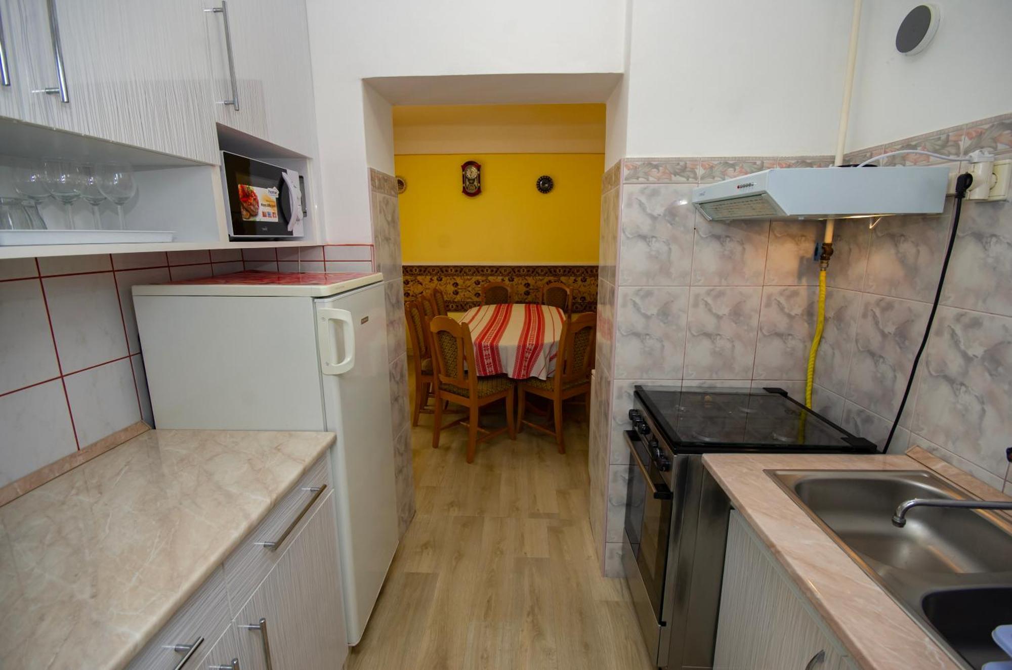 Amalia Apartman Gyula Εξωτερικό φωτογραφία