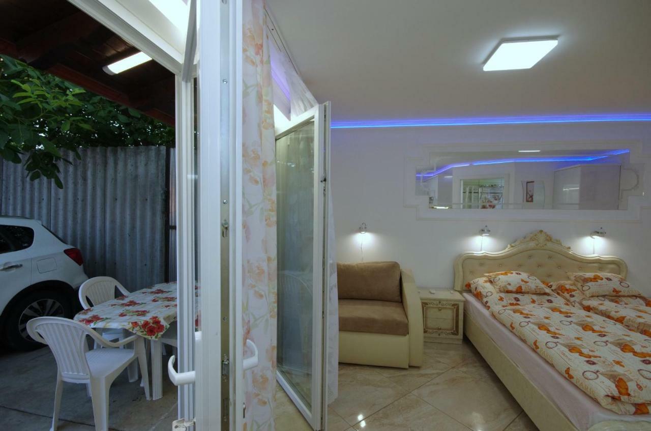 Amalia Apartman Gyula Εξωτερικό φωτογραφία