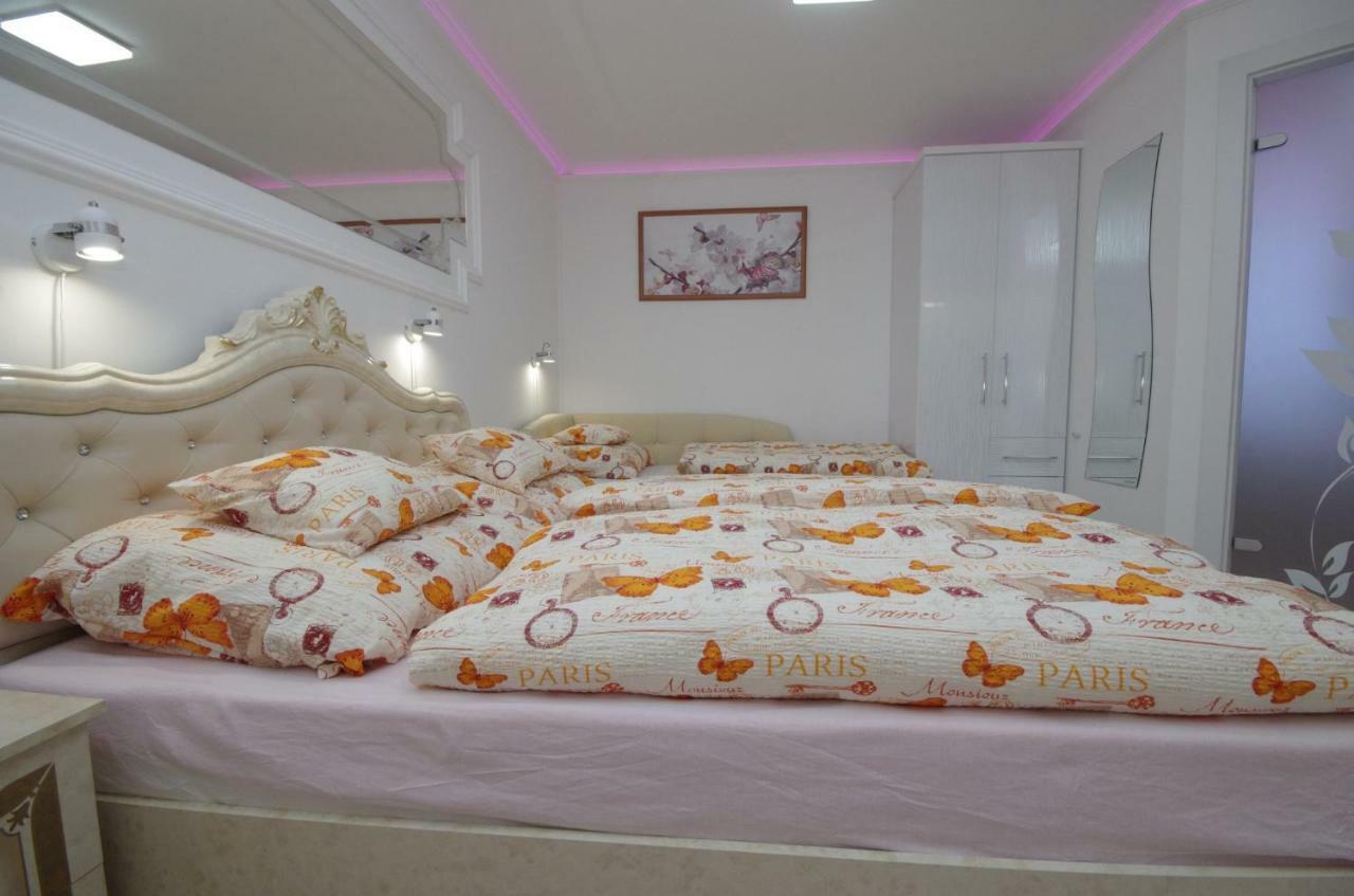 Amalia Apartman Gyula Εξωτερικό φωτογραφία